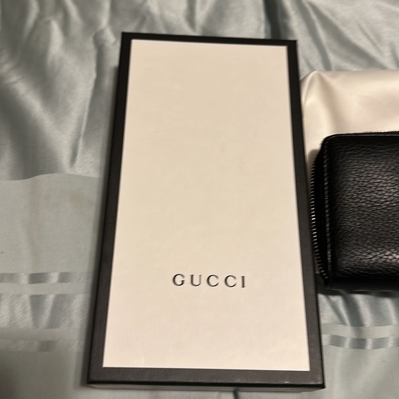 Soho Gucci Wallet Authentic - Picture 8 of 10